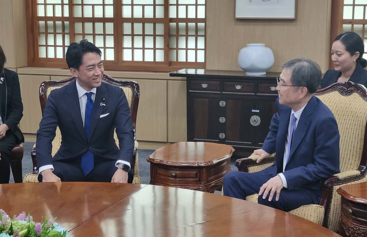 Unusual Diplomatic Endeavour: Japanese Agriculture Minister Koizumi's Meeting with South Korean Foreign Minister