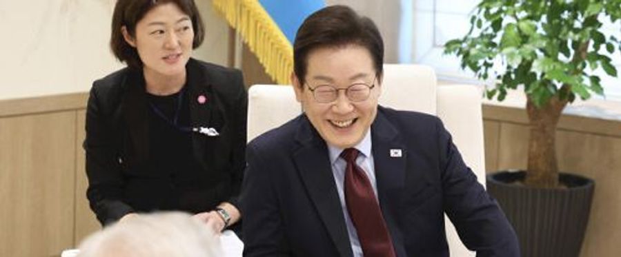 South Korean President Upholds Historical Agreement on Comfort Women