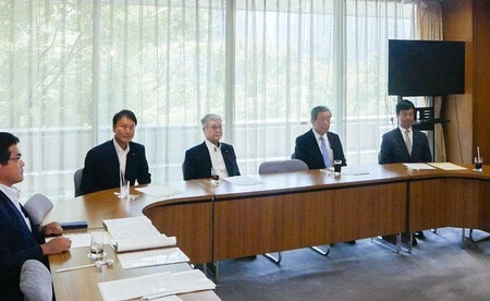 Power Play: Japan's Prime Minister Reluctant to Let Go of Secretary General Moriyama