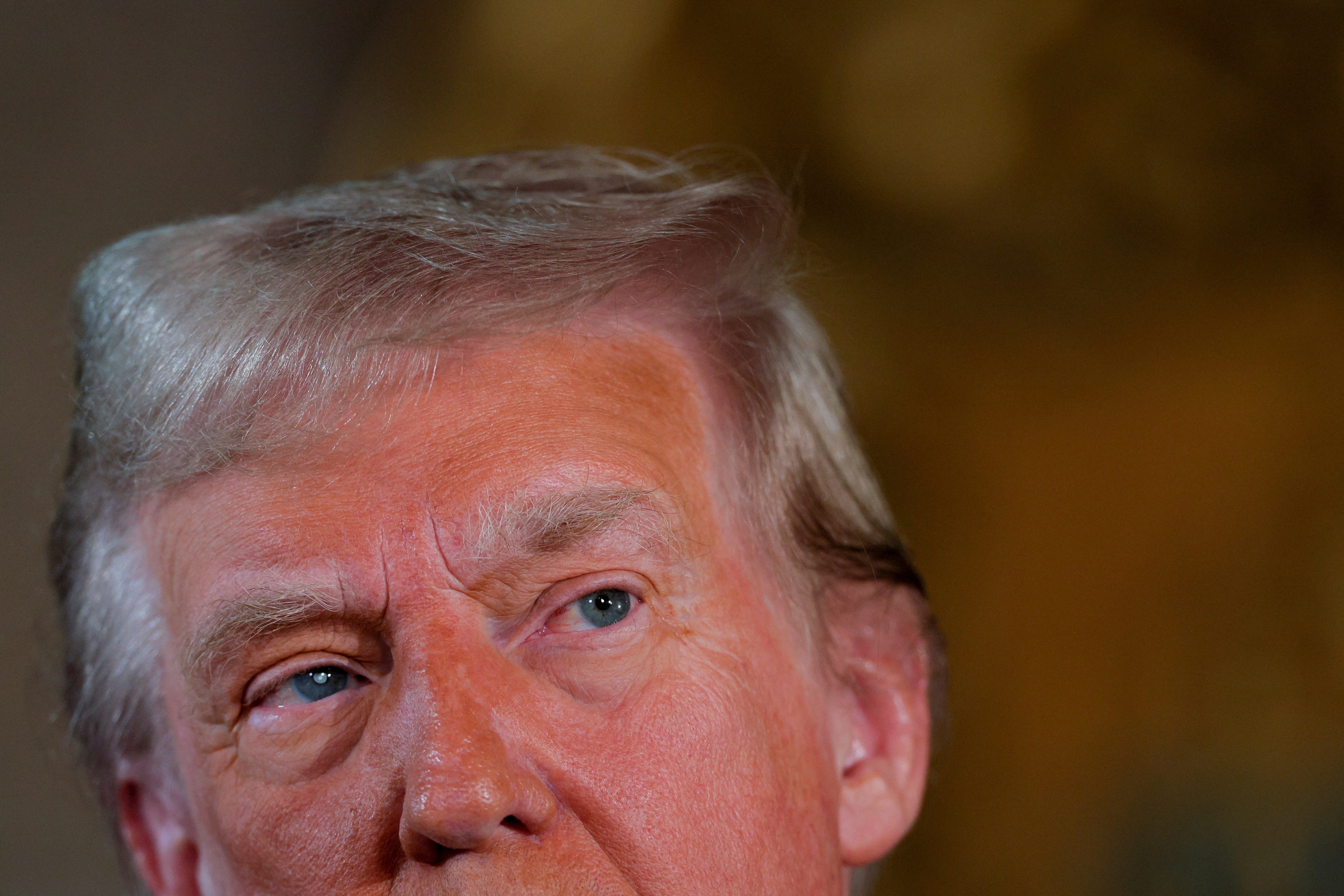 Trump's Scrutiny on Import Stool: A Tussle on Tarrifs