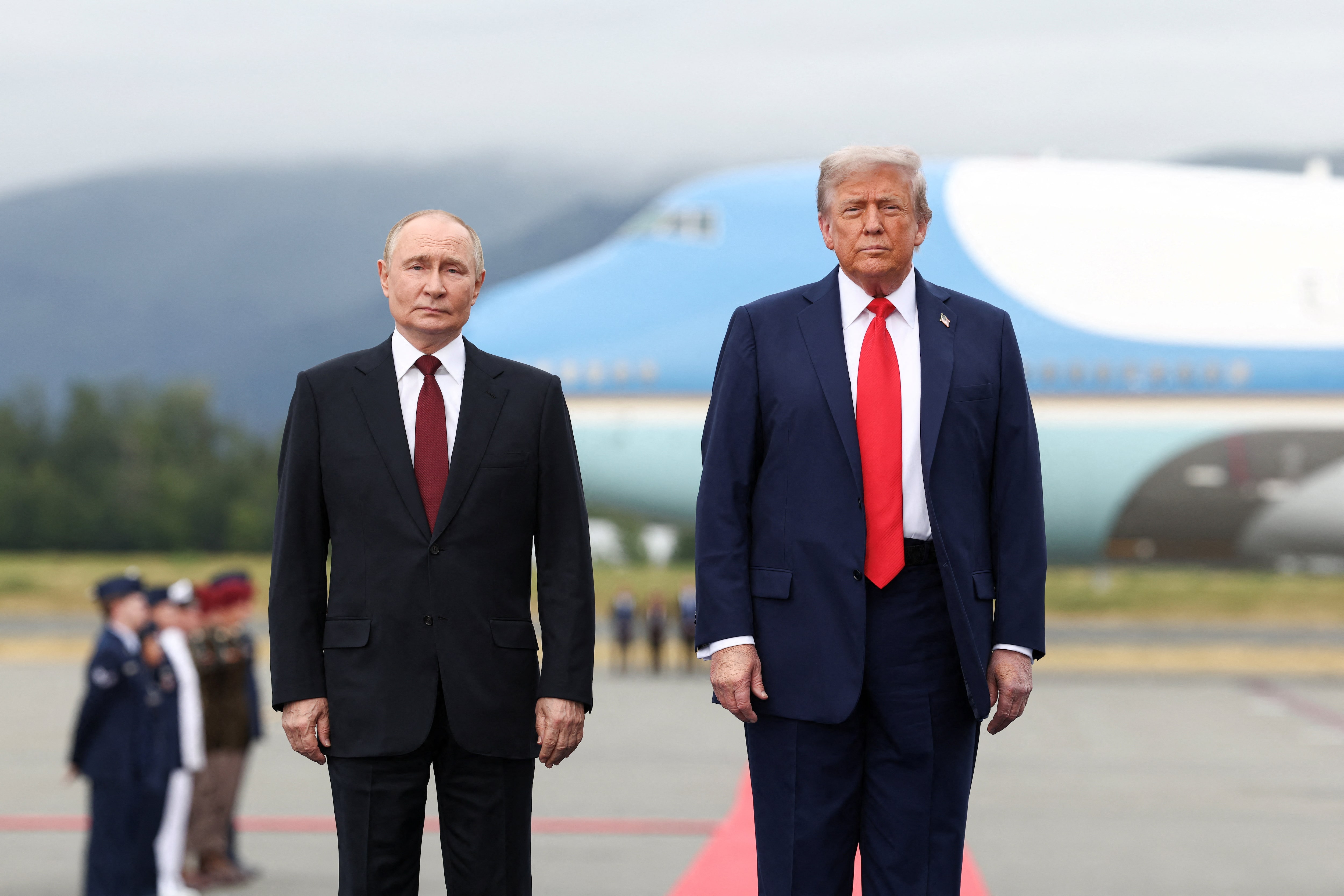 American President Stands Firm, Cautions Against Russian Sanctions