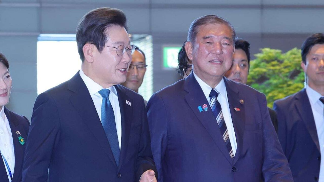 President Lee Served the Famous 'Ishiba-style' Curry!