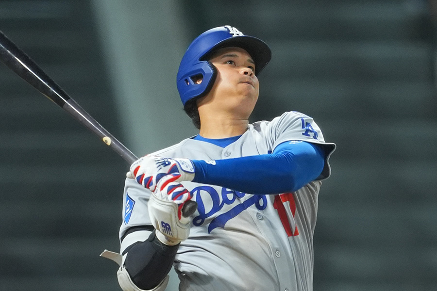 Ohtani Blasts 45th Homer Off Matsui, Shakes Up the Stadium
