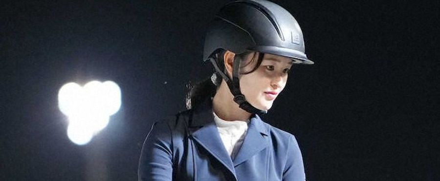 Echoing Applause as Jockey Nanako Fujita Hangs Up Her Saddle