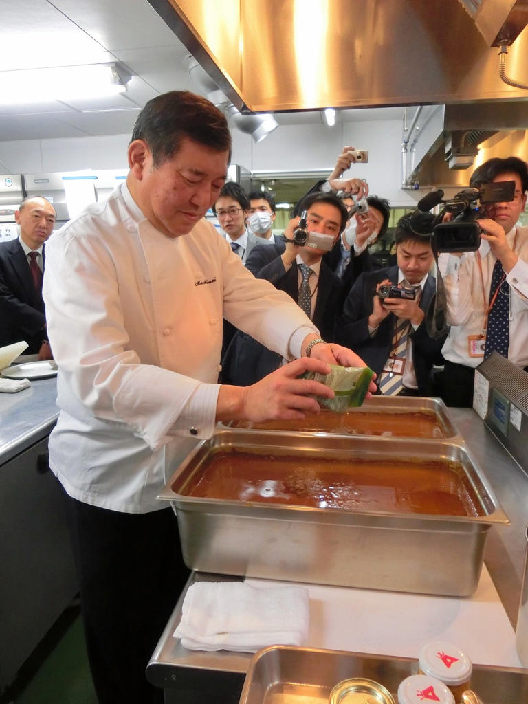 Unveiling the Mystique of Ishiba-Style Curry: An Expert's Take!