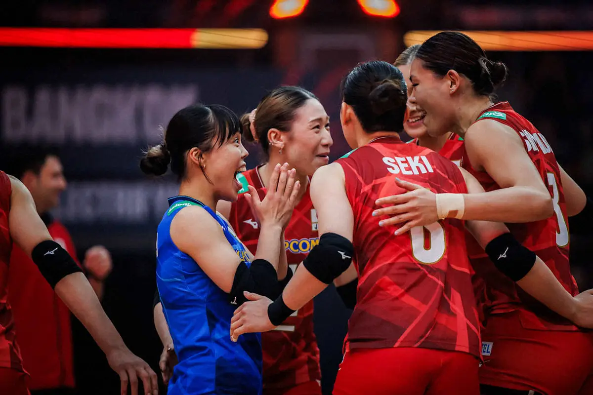 Women's Volleyball Team Fights Gritty Battles, On the Verge of Winning a Medal