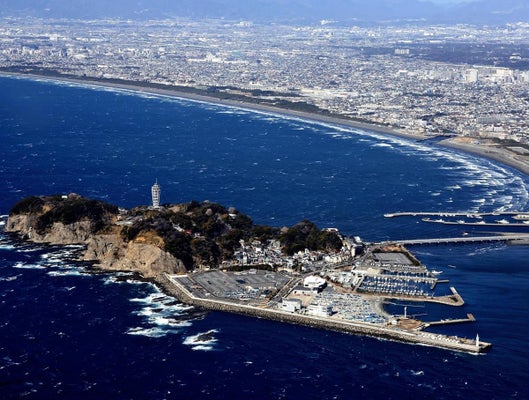 Mother’s Ultimate Sacrifice: Tragedy at Enoshima Beach