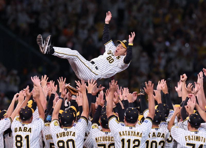 Hanshin Tigers Roar to Victory in Central League Championship!