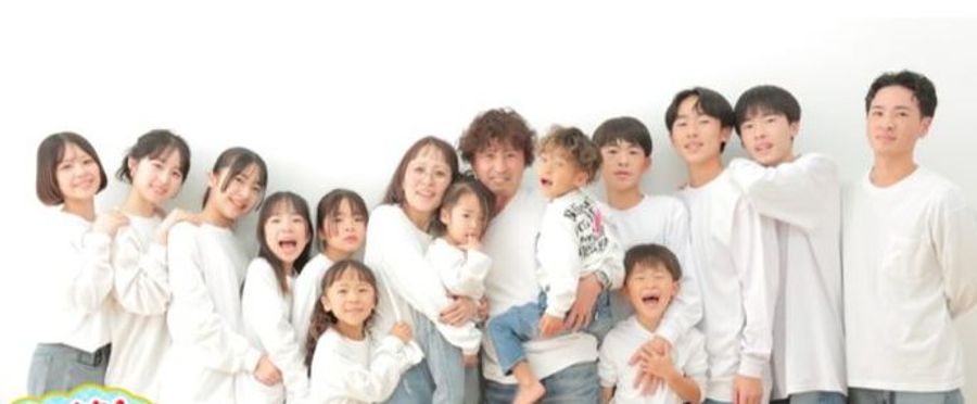 Behind the Scenes: The Endearing Appeal of a Grand Fifteen-Strong Japanese Household
