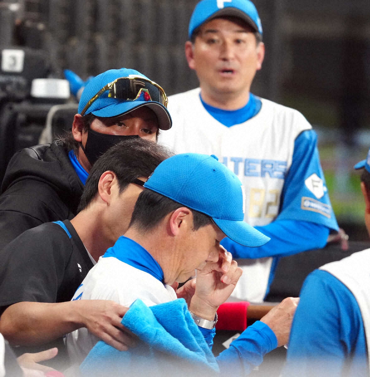 Close Shave: Nippon-Ham Coach Survives Bat Collision, Undergoes Examination