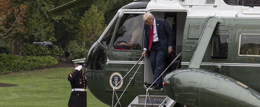 Prime Minister Kōichi Takes Flight with U.S. President