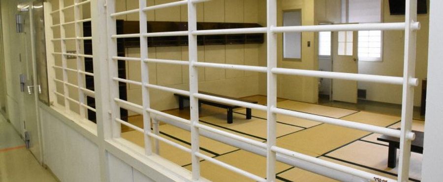 Nocturnal Aircon Stops Raise Concerns at Two Immigration Facilities