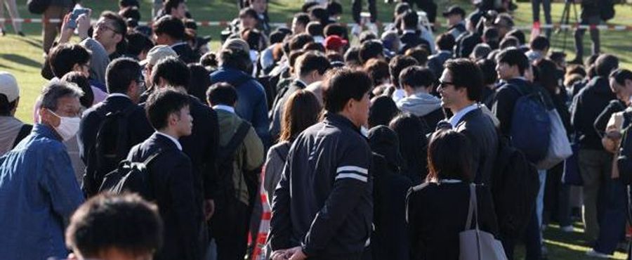 Public Flock to Court Tickets as Abe Case Picks Up Steam