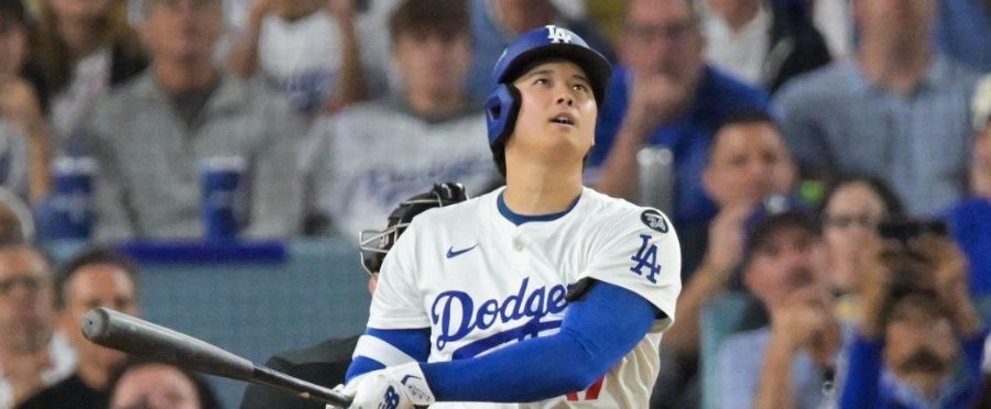 Ohtani Strikes Again: Multi-Home-Runs Ignite Home Crowd Frenzy