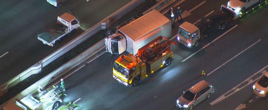 Fatal Multi-Vehicle Collision Unfolds on Tokyo Metropolitan Expressway