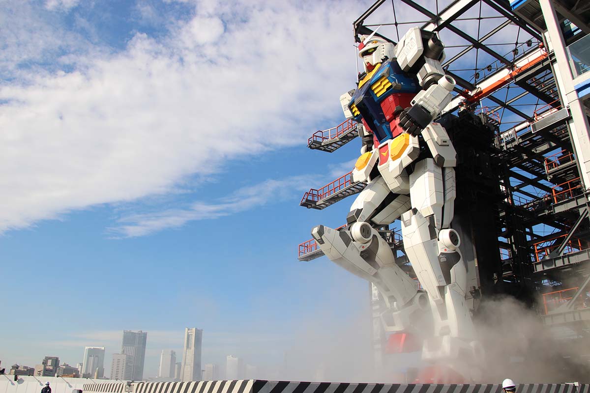 Gundam Takes a Bow: Operators Call it Quits