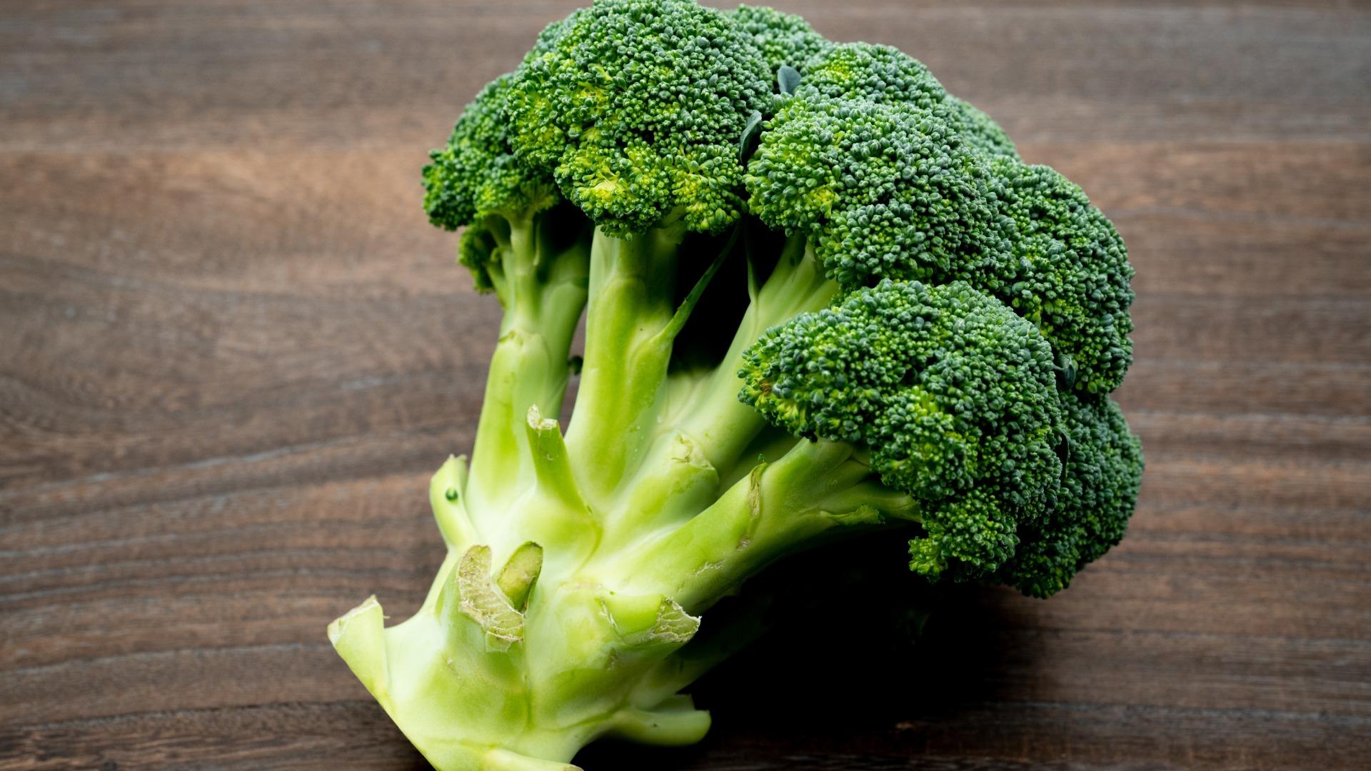 Revolutionizing Cuisine: The Underrated Broccoli Stalk Takes Center Stage