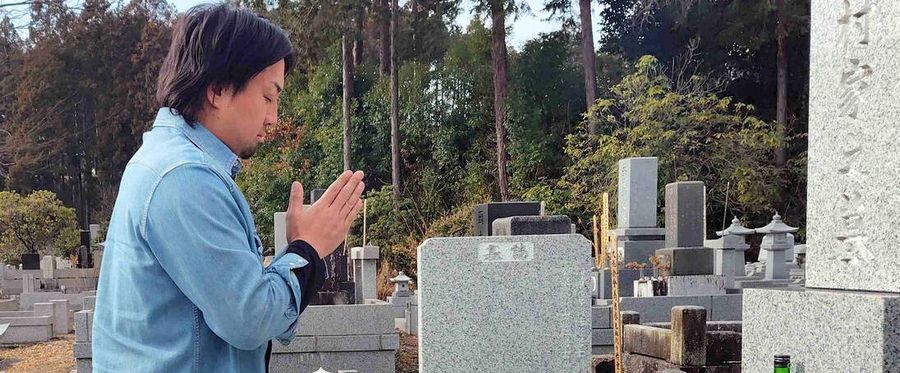 Popular Broadcaster, Takuo Sawamura, Announces Retirement at Beloved Anchor's Gravesite