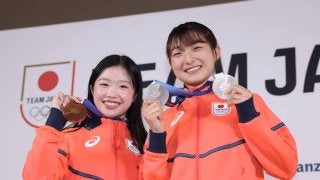 Sakamoto Kaori Celebrates with Rikuryura at Glittering Send-off