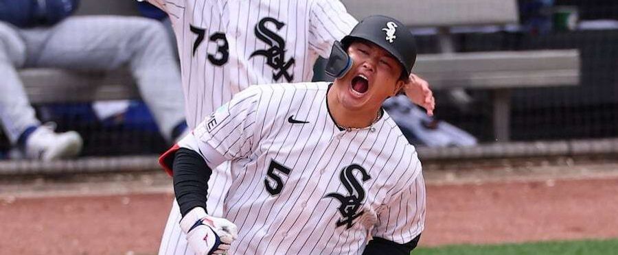 Murakami Hits Record-Breaking 250th Career Homer, Becoming the Youngest to Surpass Oh