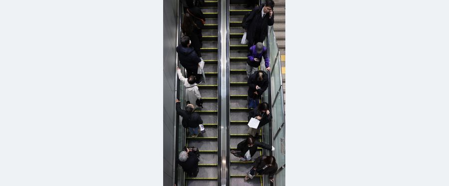 Navigating the Ups and Downs of Japan's Dual Escalator Etiquettes
