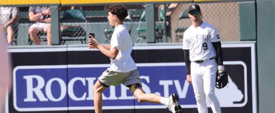 Stirring the Diamond: Unexpected Fan Invasion Creates Stir at Dodgers Game