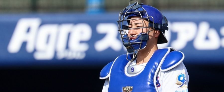 Close Call on the Diamond: Chunichi Dragons Catcher Struck by Osuna's Bat