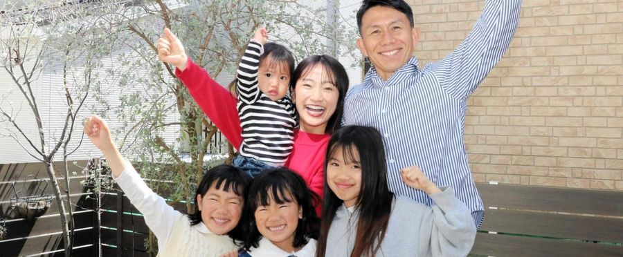 Family on Wheels: One Truant's Journey Around Japan