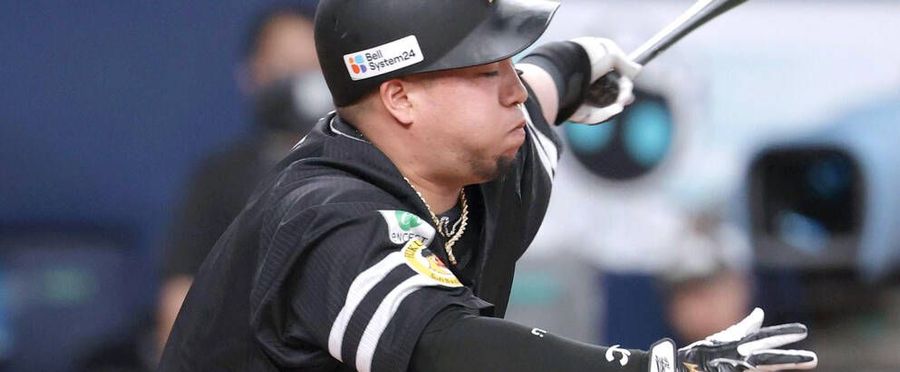 Hideto Asamura's Prominent Performance: Director Takes Notice