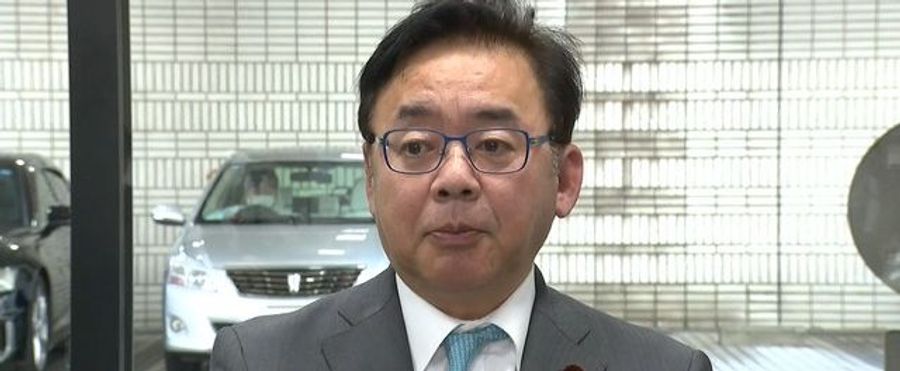 Health Minister Apologizes Over Controversial Consultation Cancellation Fees