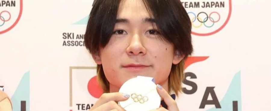 Golden Snowboarder Yuto Totsuka Ties the Knot!
