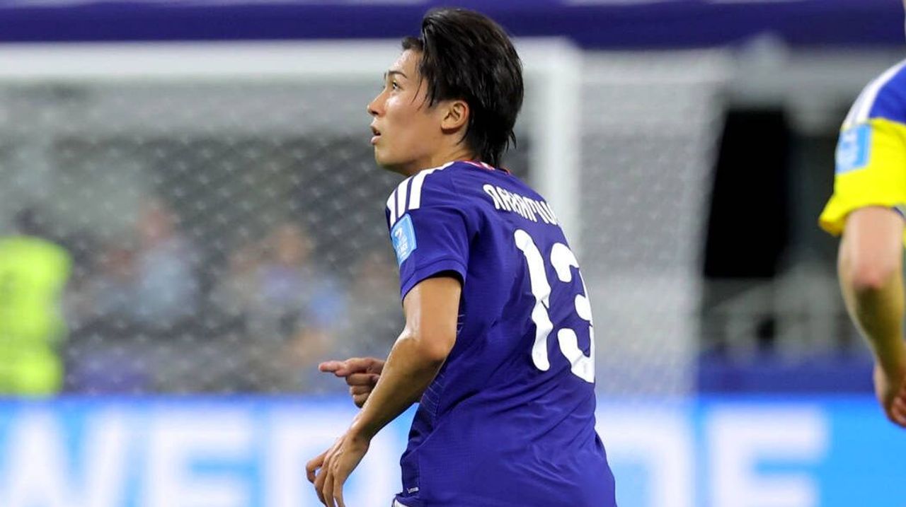 Referee's Underwear Alert Ignites Chat at J-League!