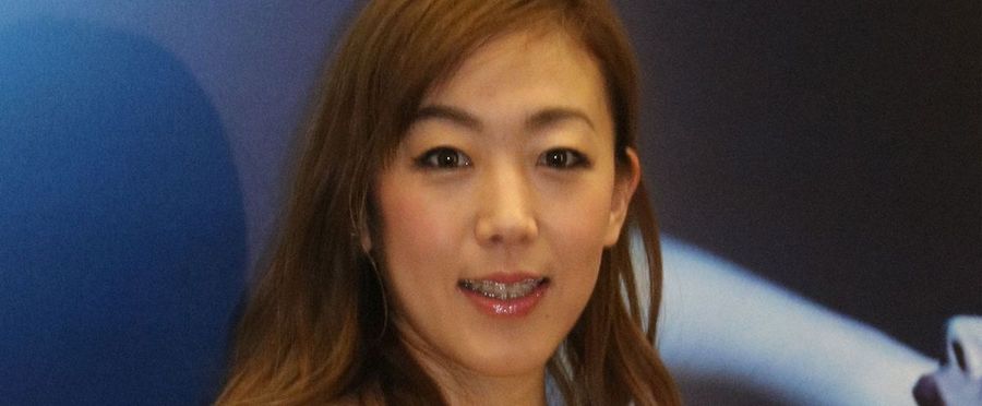 Star Athlete Shizuka Arakawa Announces International Matrimony