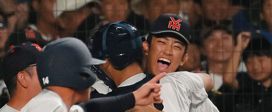 Oda's First Ball Sends Koshien Stadium Abuzz