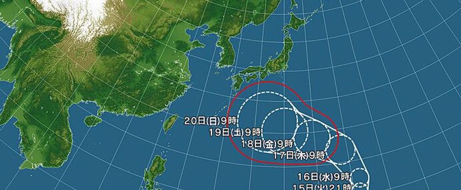 Silver Week Travellers on Typhoon Watch